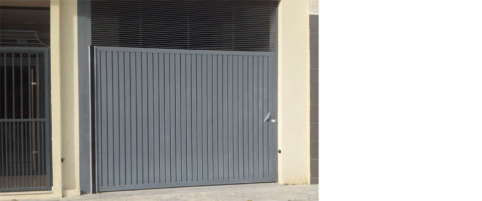 puerta batiente, puerta abatible